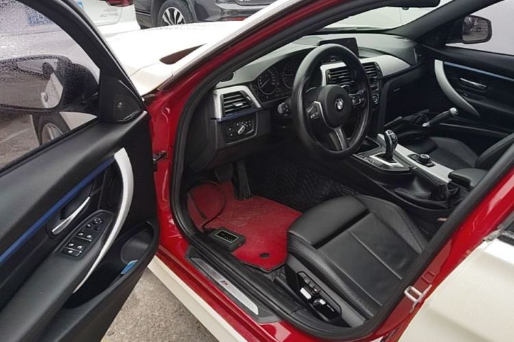 Used BMW 3 Series 2018 320i M Sport Package Driver Seat