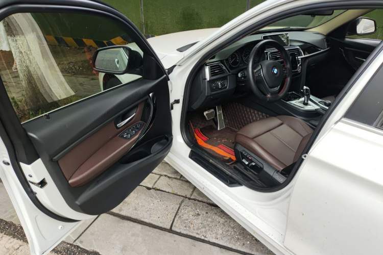 Used BMW 3 Series 2018 318Li Driver Seat
