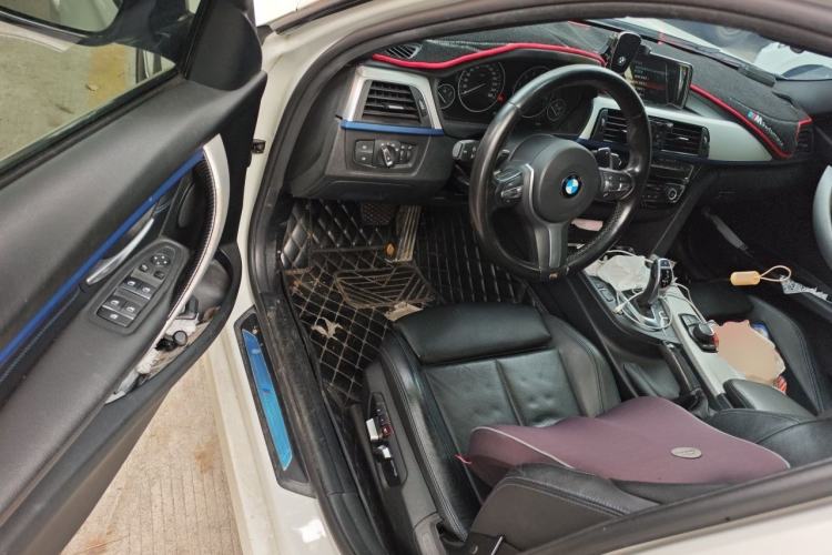 Used BMW 3 Series 2018 320i M Sport Package Driver Seat