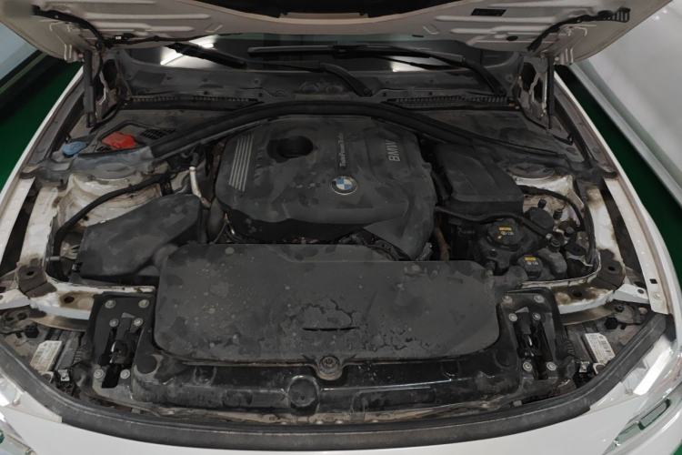 Used BMW 3 Series 2018 320Li Fashion Model Engine Bay