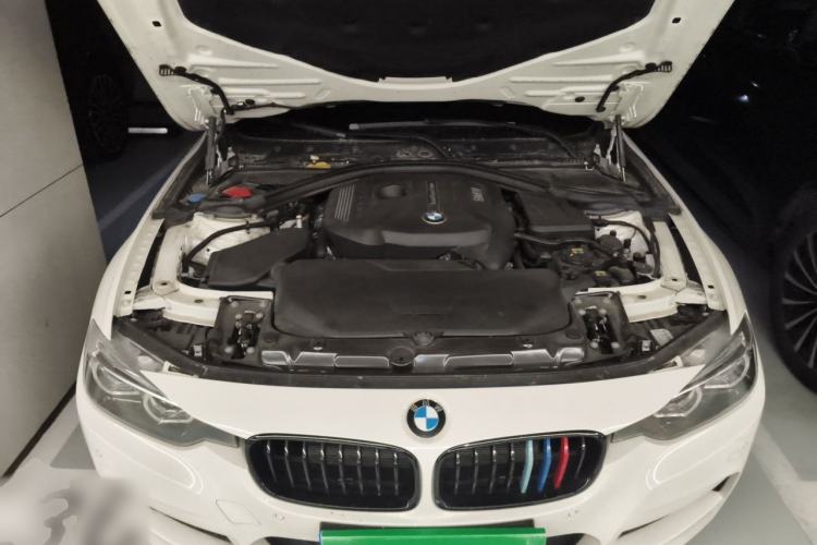 Used BMW 3 Series 2018 320i M Sport Night Edition Engine Bay