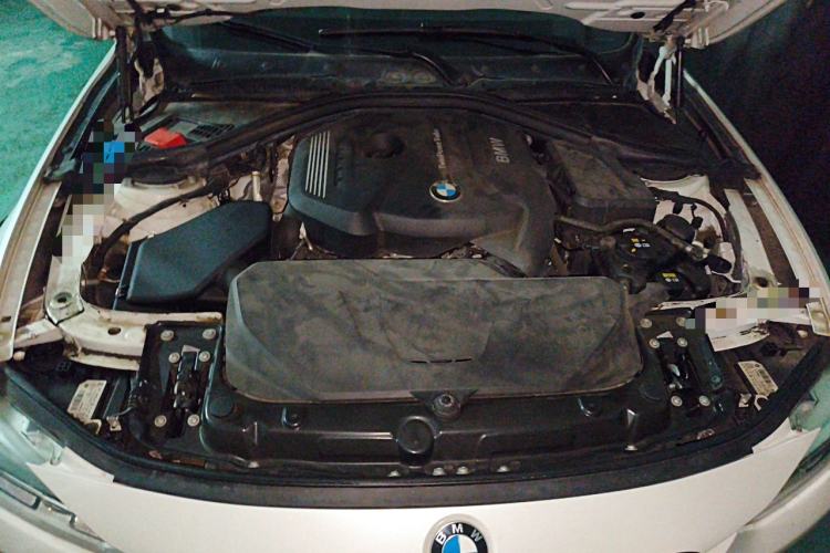 Used BMW 3 Series 2018 320Li Fashion Model Engine Bay