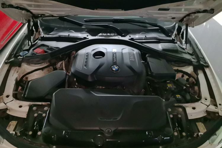 Used BMW 3 Series 2018 320Li Fashion Model Engine Bay
