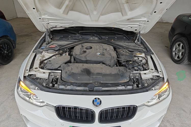Used BMW 3 Series 2018 320i M Sport Package Engine Bay