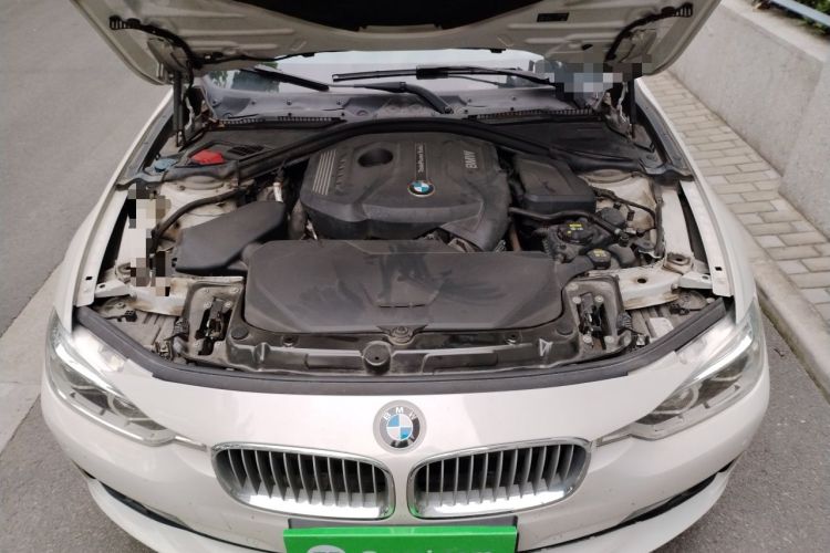 Used BMW 3 Series 2018 320Li Fashion Model Engine Bay