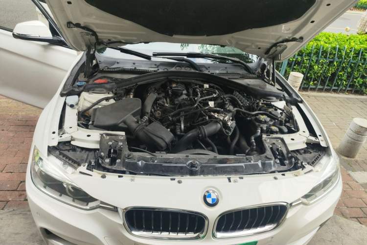 Used BMW 3 Series 2018 320Li Leading Model M Sport Package Engine Bay
