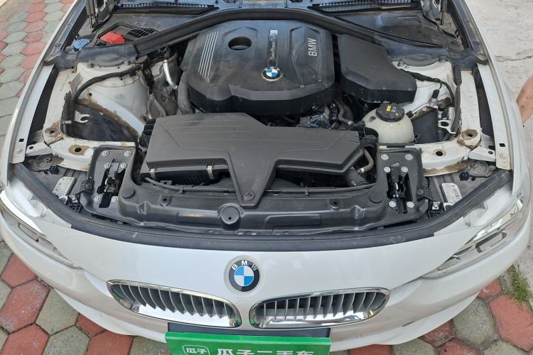 Used BMW 3 Series 2018 318Li Engine Bay