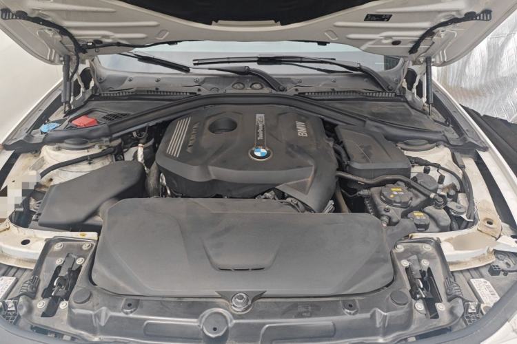 Used BMW 3 Series 2018 320Li Fashion Model Engine Bay