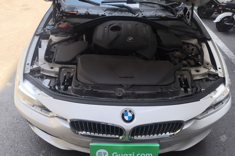 Used BMW 3 Series 2018 320Li Fashion Model Engine Bay