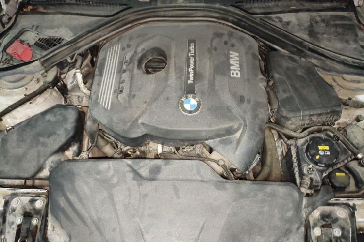 Used BMW 3 Series 2018 320Li Fashion Model Engine Bay