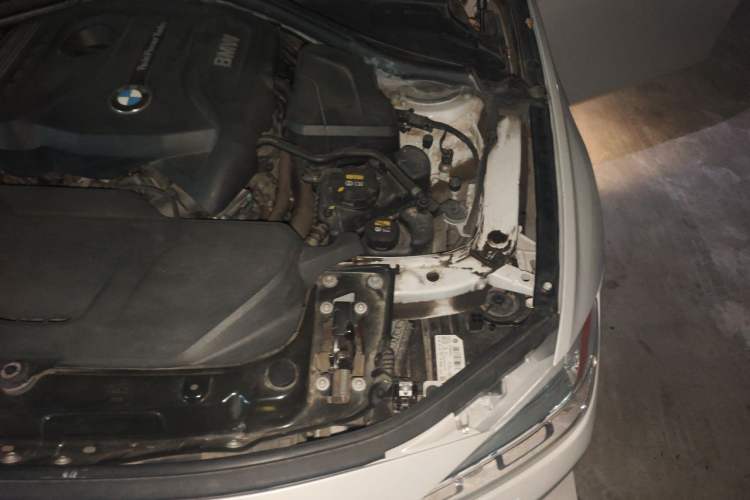 Used BMW 3 Series 2018 320Li Fashion Model Engine Bay Left