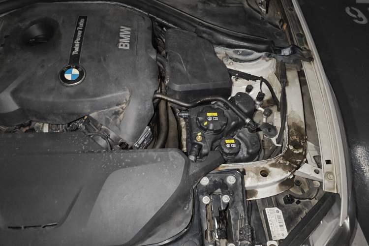 Used BMW 3 Series 2018 320Li Fashion Model Engine Bay Left