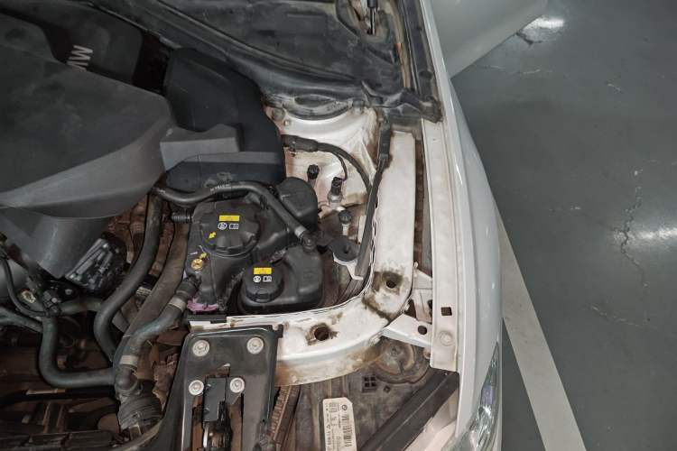 Used BMW 3 Series 2018 320Li Fashion Model Engine Bay Left
