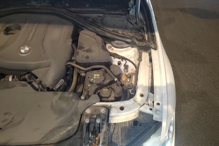 Used BMW 3 Series 2018 320i M Sport Package Engine Bay Left