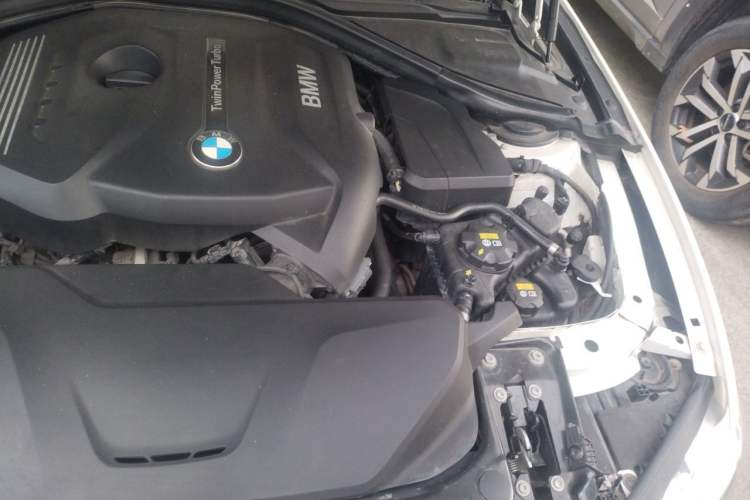 Used BMW 3 Series 2018 330Li M Sport Shadow Edition Engine Bay Left