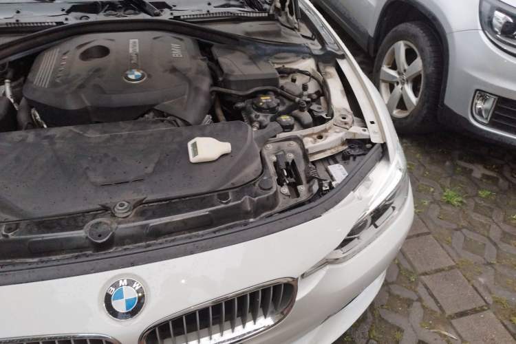 Used BMW 3 Series 2018 320Li Fashion Model Engine Bay Left