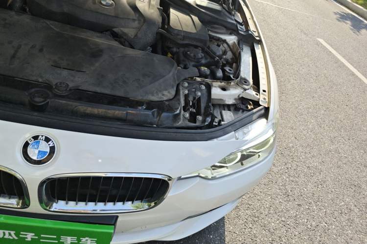 Used BMW 3 Series 2018 320Li Fashion Model Engine Bay Left