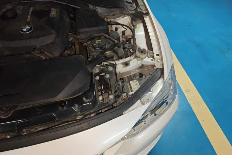 Used BMW 3 Series 2018 320Li Fashion Model Engine Bay Left