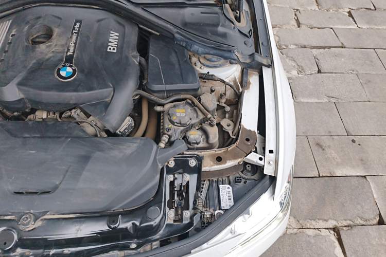 Used BMW 3 Series 2018 320Li xDrive Fashion Model Engine Bay Left