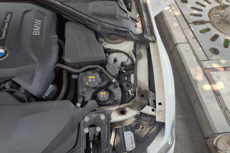 Used BMW 3 Series 2018 320Li Leading Model M Sport Package Engine Bay Left