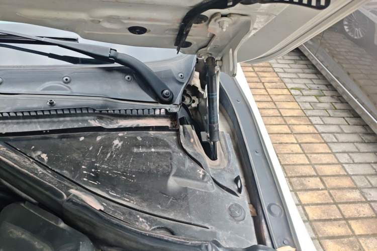 Used BMW 3 Series 2018 320Li Fashion Model Engine Bay Left