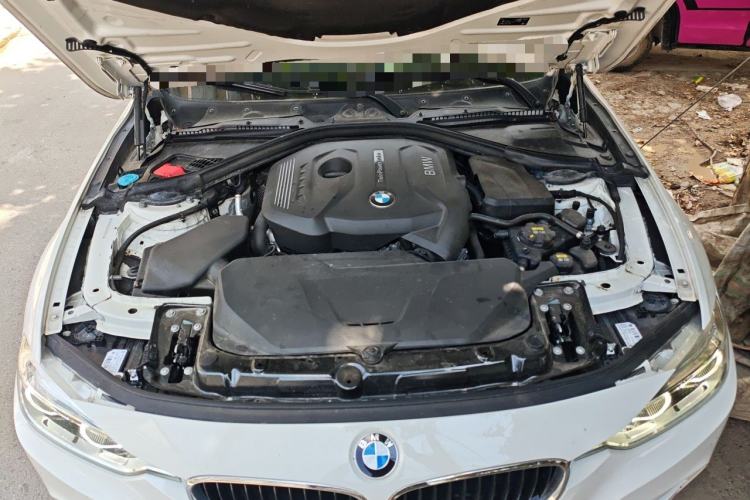 Used BMW 3 Series 2018 320i M Sport Package Engine Bay