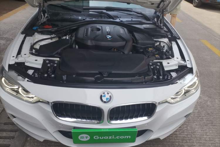 Used BMW 3 Series 2018 320i M Sport Package Engine Bay