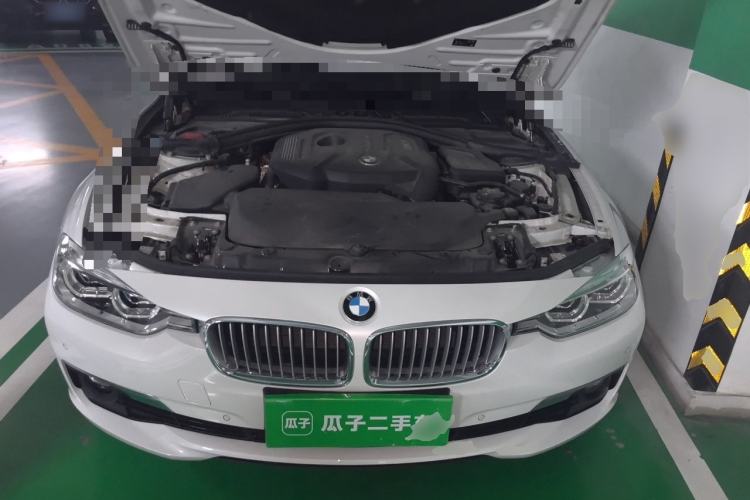 Used BMW 3 Series 2018 320Li Fashion Model Engine Bay