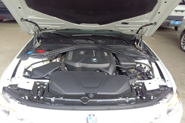Used BMW 3 Series 2018 320i M Sport Package Engine Bay