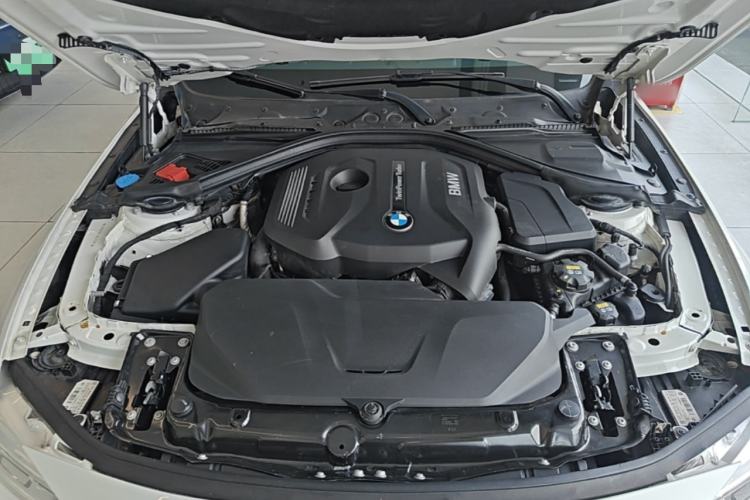 Used BMW 3 Series 2018 320i M Sport Package Engine Bay