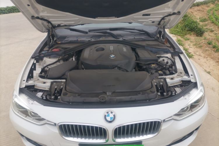 Used BMW 3 Series 2018 320Li Fashion Model Engine Bay