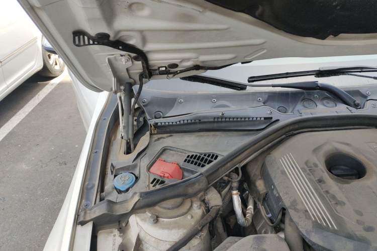Used BMW 3 Series 2018 320Li Fashion Model Engine Bay Right