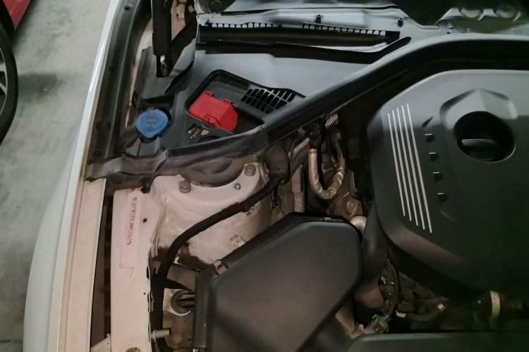 Used BMW 3 Series 2018 320Li Fashion Model Engine Bay Right