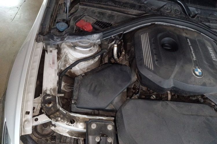 Used BMW 3 Series 2018 320Li Fashion Model Engine Bay Right