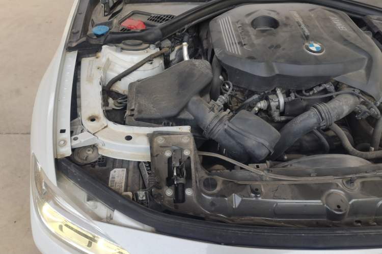 Used BMW 3 Series 2018 320Li Fashion Model Engine Bay Right
