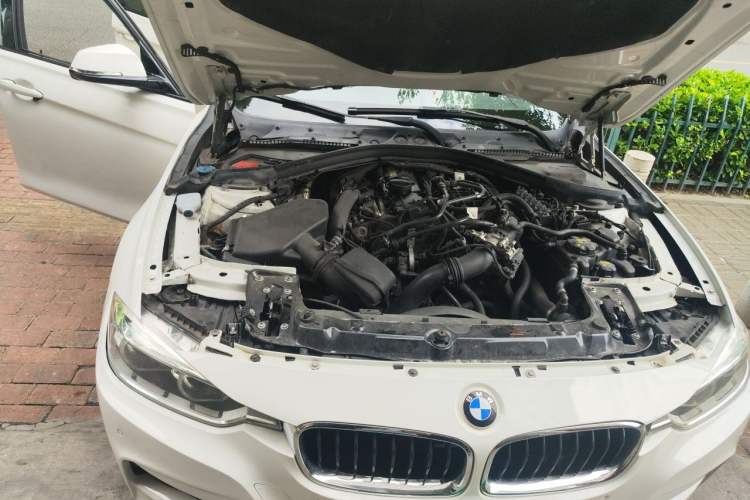 Used BMW 3 Series 2018 320Li Leading Model M Sport Package Engine Bay Right