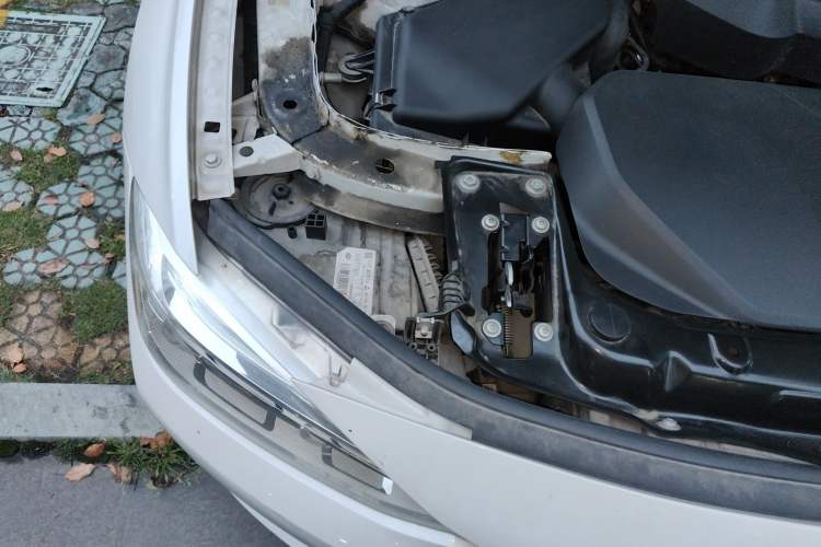 Used BMW 3 Series 2018 320Li Fashion Model Engine Bay Right