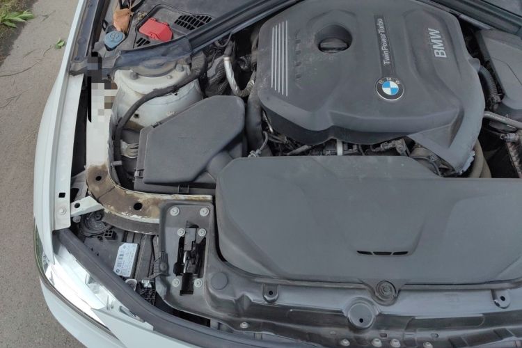 Used BMW 3 Series 2018 320i M Sport Night Edition Engine Bay Right