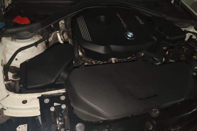 Used BMW 3 Series 2018 320i M Sport Night Edition Engine Bay Right