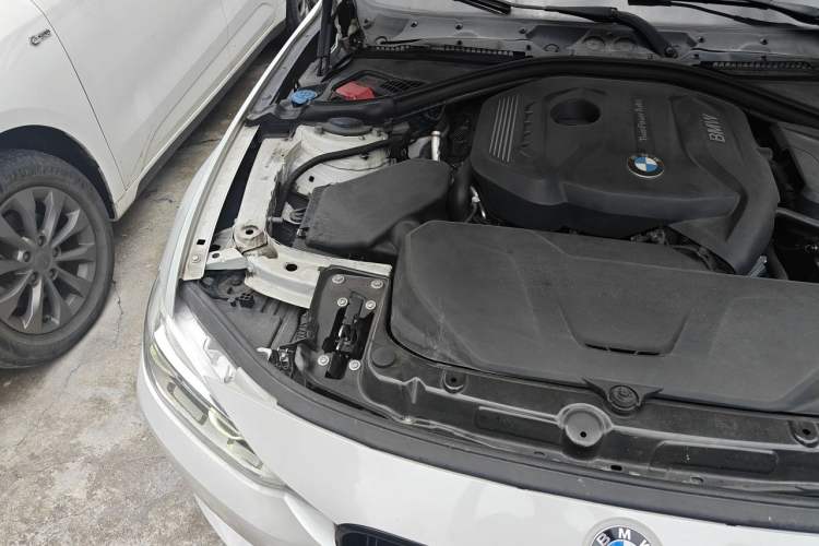 Used BMW 3 Series 2018 320Li Fashion Model Engine Bay Right