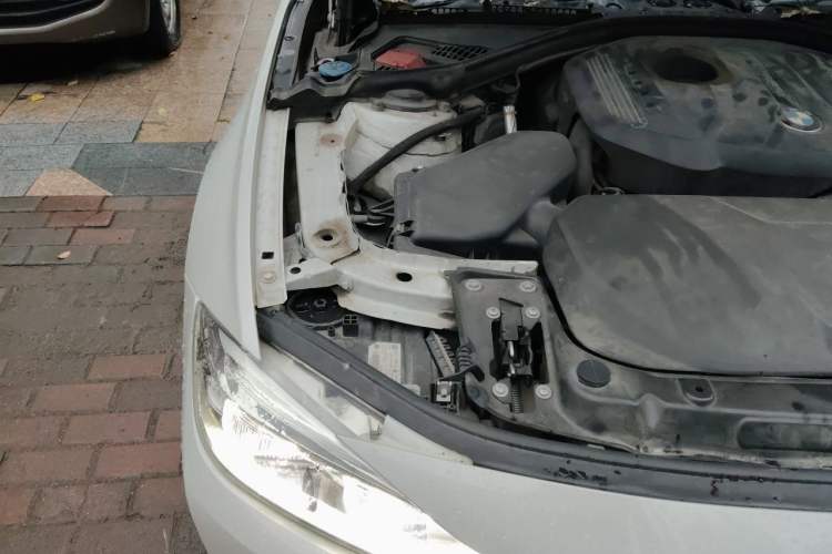 Used BMW 3 Series 2018 320Li Fashion Model Engine Bay Right