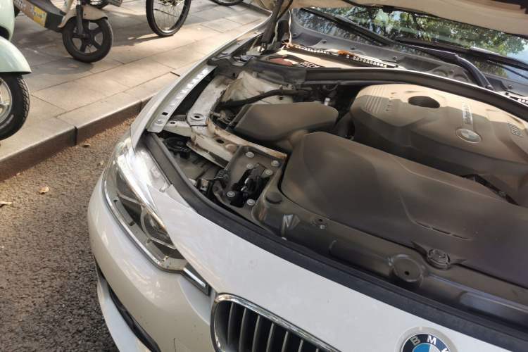 Used BMW 3 Series 2018 320Li Fashion Model Engine Bay Right