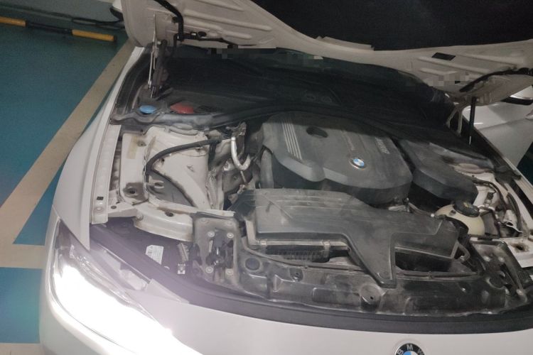 Used BMW 3 Series 2018 318i Engine Bay Right