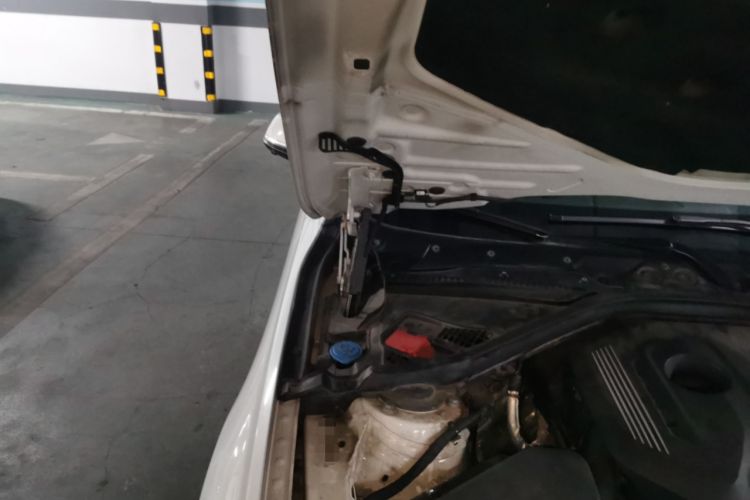 Used BMW 3 Series 2018 320Li Fashion Model Engine Bay Right