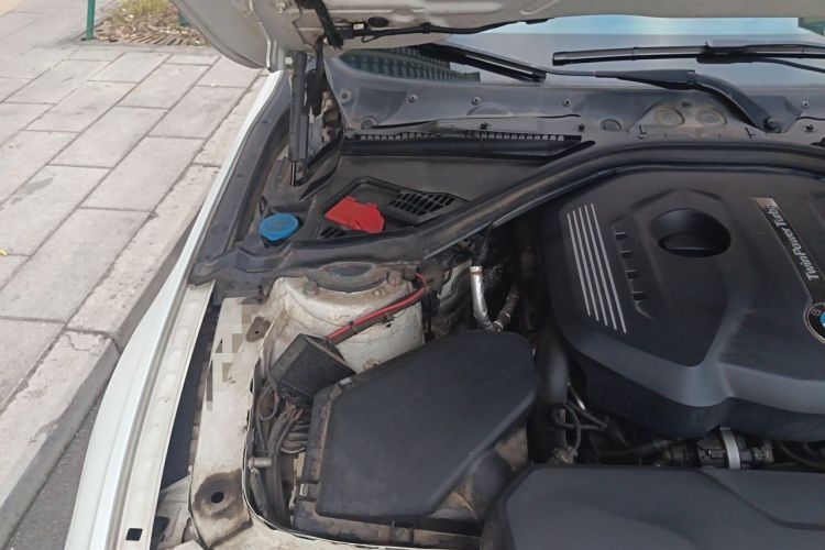 Used BMW 3 Series 2018 330i M Sport Night Edition Engine Bay Right