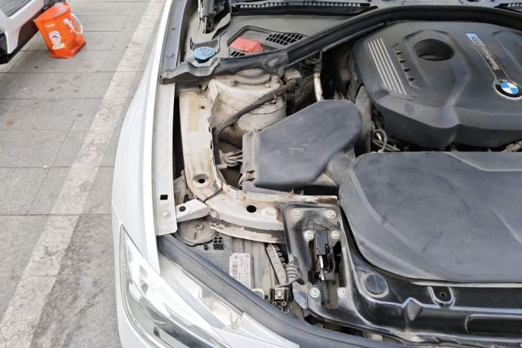 Used BMW 3 Series 2018 320Li Fashion Model Engine Bay Right