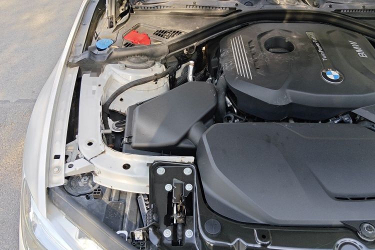 Used BMW 3 Series 2018 320Li Fashion Model Engine Bay Right