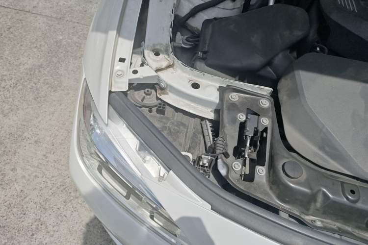 Used BMW 3 Series 2018 320Li Fashion Model Engine Bay Right