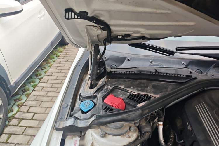 Used BMW 3 Series 2018 320Li Fashion Model Engine Bay Right