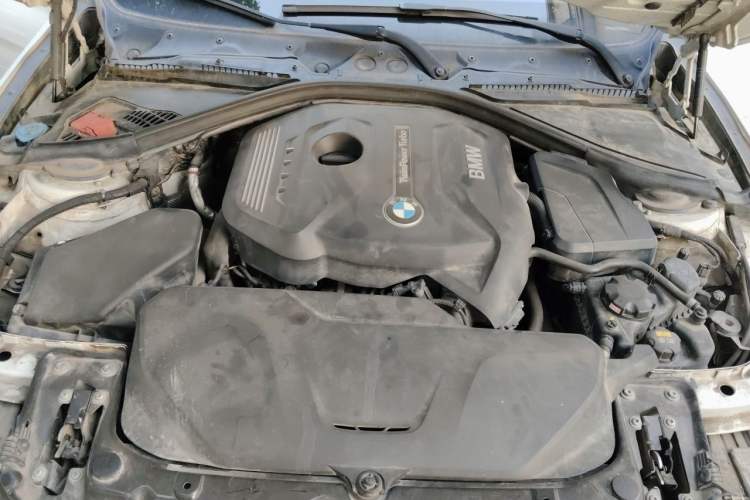 Used BMW 3 Series 2018 320Li Leading Model M Sport Package Engine Bay